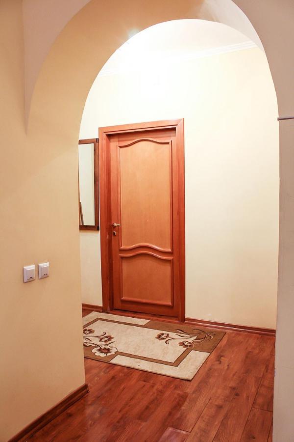 Tolebaeva 65 Apartment Almaty Exterior photo